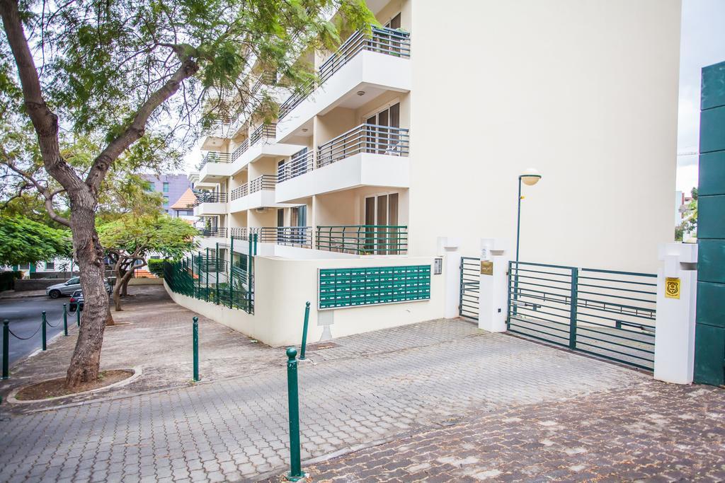 Apartamento Caires Appartement Funchal  Buitenkant foto